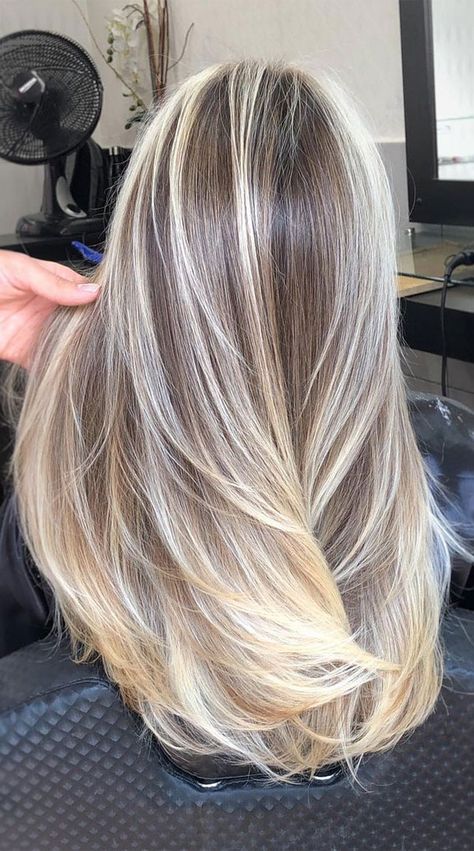 blonde hair color, blonde hair ideas, brown to blonde #haircolor #haircolour #haircolortrends Natural Brown Hair, Brown And Blonde, Highlights Caramel, Fall Blonde Hair, Buttery Blonde, Ash Blonde Hair Colour, Autumn Hair, Brunettes Highlights, Summer Highlights