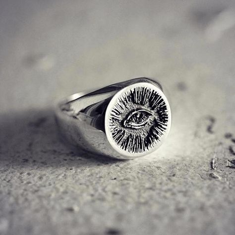 Eye Aesthetic, Aesthetic Ring, 00s Mode, Royal Rings, Dark Jewelry, Nyc Jewelry, Mens Rings Fashion, Jewelry Tattoo, Dope Jewelry