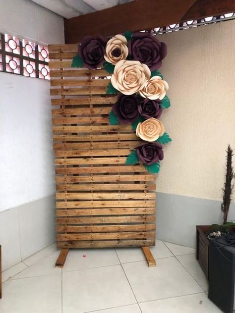 Pallet Background, Pallet Backdrop, Bridal Backdrops, Wooden Backdrops, Diy Photo Backdrop, Diy Wedding Backdrop, Wood Backdrop, Background Diy, Pallet Decor