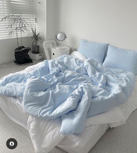 Light Blue Bedroom, Student Room, Pinterest Room Decor, Cozy Room Decor, White Room, Blue Rooms, Dream Room Inspiration, Room Makeover Bedroom, Room Makeover Inspiration