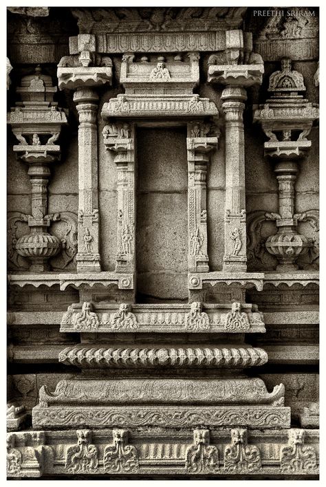 The temple has a sprawling lawn on its northern side. There are two huge gateways that give access to the temple compound. The interior of the temple has ornately sculpted columns. An empty pedestal with three holes signifies that the temple once had idols of Rama, Lakshmana and Sita. There is a smaller shrine inside the temple complex with similar epic wall carvings. Temple Inside Design, Temple Wall Background, Indian Temple Carvings, Temple Wall Design, Rama Lakshmana, Vijayanagara Empire, Temple Background, Temple Interior, Classic House Interior Design