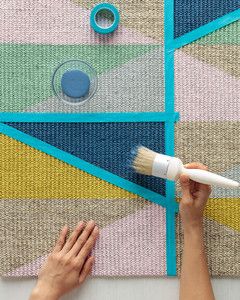 diy flat-woven pattern rug Diy Rug Painting, Rug In Living Room, Drop Cloth Rug, Area Rugs Diy, Painted Floor Cloths, Painted Floor, Painted Rug, Floor Cloth, Diy Rug