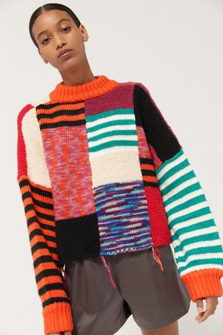 Patchwork Knit Sweater, Knit Patchwork, Patchwork Knit, Gilet Crochet, Patchwork Sweater, Sweater Trends, Mock Neck Sweater, Knit Fashion, Fashion Editor