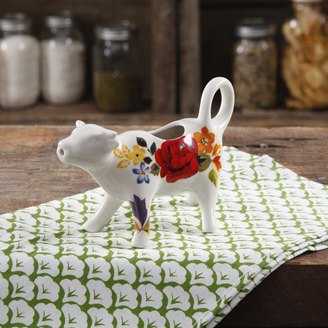 Pioneer Woman harvest timeless floral cow creamer Grape Kitchen Decor, Pioneer Woman Dishes, Pioneer Woman Ree Drummond, Online Scrapbook, Pioneer Woman Kitchen, Holiday Pies, Happy Farm, Cow Milk, Cow Creamer