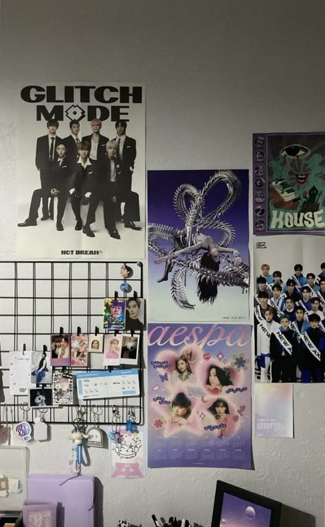 Aespa Room Decor, Kpop Wall Ideas, Kpop Posters On Wall Bedroom, Kpop Poster Wall Ideas, Vibey Room Aesthetic, Future Bedroom Ideas, Vibey Room, Bedroom Ideas For Small Rooms Diy, Posters On Wall Bedroom