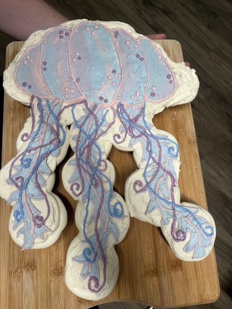 Jellyfish Birthday Cake, Jellyfish Cake, Jellyfish Birthday, Ocean Theme Cake, Jellyfish Party, Decorate Cake, 16 Candles, Fish Cake, 17th Birthday