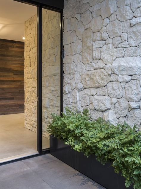 // s t o n e Stone Feature Wall, Limestone Wall, Stone Cladding, Stone Feature, Facade House, Entrance Doors, House Entrance, Design Case, Stone Wall