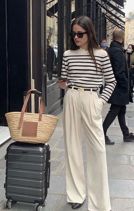 Ballet Flats Outfit, Flats Outfit, Chique Outfits, Outfit Chic, Estilo Preppy, Mode Casual, Looks Street Style, French Women, Looks Chic