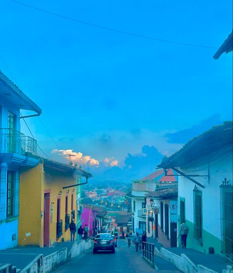 beautiful blue sky with colorful houses to the side of this downhill road { #aesthetic #instagram #mexican #mexico #veracruz #colorful #house #sky #natural #photography } Road Aesthetic, Beautiful Blue Sky, Colorful House, Colorful Houses, Natural Photography, Blue Aesthetic, Beautiful Blue, House Colors, Blue Sky