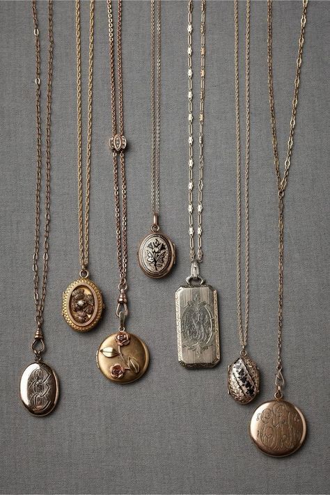 Necklaces and lockets Vintage Inspired Jewelry, 가을 패션, Accessories Jewelry Necklace, Jewelry Inspo, Pretty Jewellery, Bohemian Jewelry, Fashion Drawing, Bling Bling, Accessories Jewelry