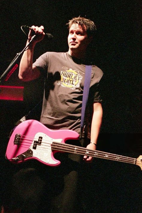 Blink 182 Mark Hoppus, Blink 182 Tom Delonge, Blink 182 Tom, Mark Hoppus, Emo Boyfriend, Tom Delonge, Blink 182, Pop Punk, Rock Music