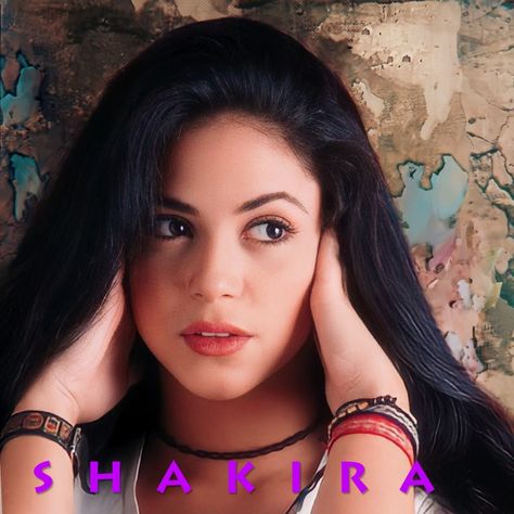 Shakira She Wolf, Y2k Hairstyles, She Wolf, Arab Beauty, Shakira, Hairstyles, Celebrities, Hair Styles, Hair