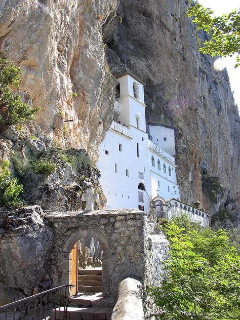 The Monastery of Ostrog is a monastery of the Serb Orthodox Church located along the almost vertical cliff, high on the mountain call Ostroska greda (beams of Ostrog) with a view of the plains Bjelopavlici. It is in north part of Montenegro near Niksic, near village Bogetici. Lemon Painting, Phone Wallpaper For Men, Sunflower Art, Orthodox Icons, Summer Adventures, Countries Of The World, Serbia, Places To See, Landscape Photography