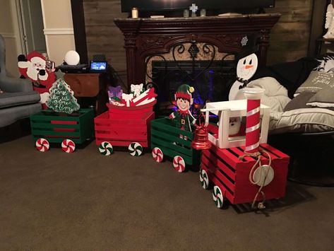 Train Out Of Boxes, Diy Christmas Train Crate, Christmas Crate Train, Christmas Train Diy, Present Train, Wooden Crates Christmas, Train Diy, Christmas Crate, Crate Train