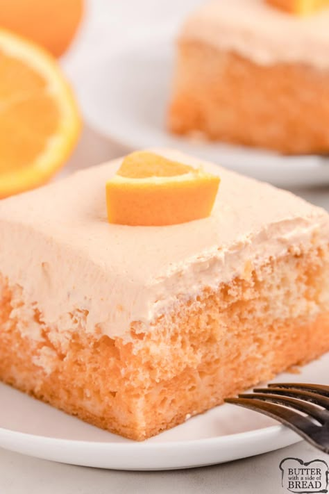 Orange Creamsicle Poke Cake made with a white cake mix, orange soda, orange Jello and vanilla pudding! Fun and fruity cake recipe that is perfect for a crowd! Creamsicle Poke Cake, Perfect Cake Recipe, Apple Dump Cake Recipe, Creamsicle Cake, Soda Cake, Orange Jello, Jello Cake, Fruity Cake, Orange Cake Recipe