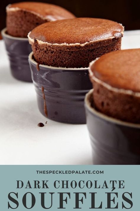 Souffle Chocolate, Chocolate Souffle Recipe, Dessert Easter, Souffle Recipe, Chocolate Sorbet, Dessert Homemade, Souffle Recipes, Yummy Desserts Easy, Homemade Recipes Dessert