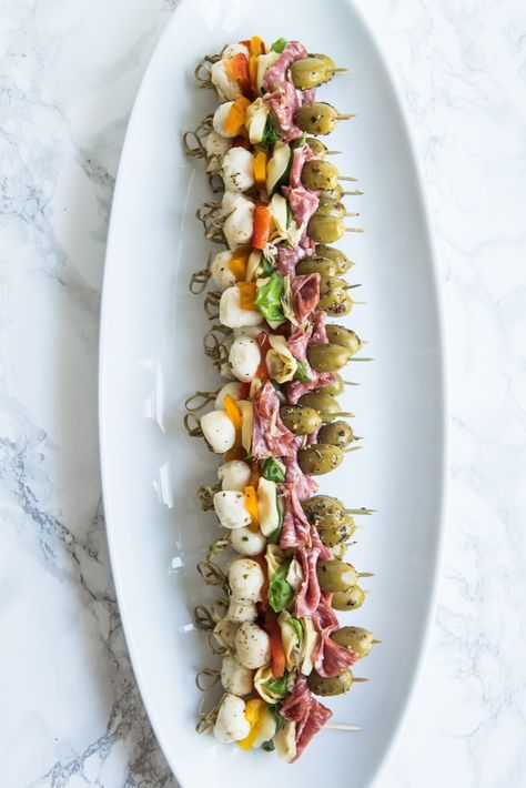 Antipasto Skewers | Party appetizers, entertaining ideas, party ideas, party recipes and more from @cydconverse Apetaizer Party Ideas Easy, Apetaizer Party Ideas, Entertaining Ideas Party, Appetizers Wedding, Picnic Reception, Antipasto Skewers, Skewer Appetizers, Party Prep, Cocktail Appetizers