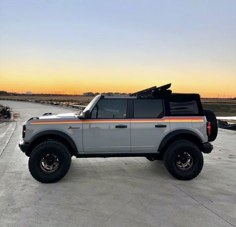 Bronco Car, Bronco Truck, Bronco 2, New Bronco, Classic Ford Broncos, Dream Cars Jeep, Bronco Sports, Jeep Cars, Classy Cars