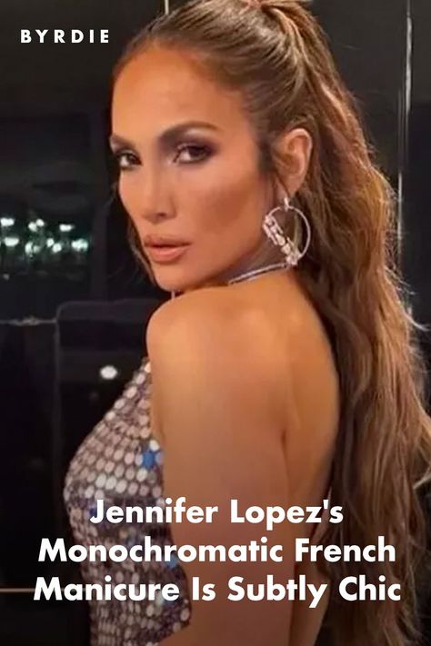 J.Lo's monochromatic French mani Nude French Manicure, Jlo Nails, Silver Sparkly Dress, Mind Benders, Disco Glam, Nude Nail, Natural Skin Tone, Nude Lips, Inspired Makeup