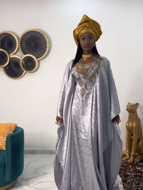 Grey Bazin Styles, Senegalese Prom Dresses, Senegal Dress Styles, Senegalese Traditional Dress, Senegal Traditional Clothing, Bazin Dresses Styles, Shadda Styles For Women, Senegal Outfit, Gambian Dresses