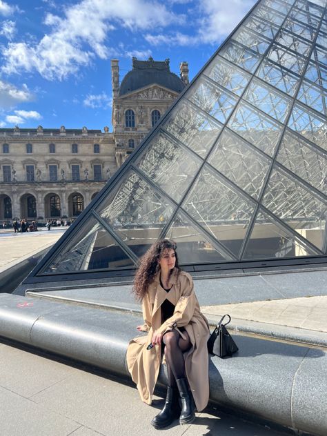 Photoshoot in Paris. Instagrammable places in Paris.
Louvre, Paris photo ideas. Photo locations in Paris, France, museum, museum aesthetic, museum photo ideas , Paris outfit, trench outfit,Paris outfit ideas Louvre Outfit Ideas, Louvre Museum Outfit, Louvre Outfit, Museum Photo Ideas, France Museum, Outfit Trench, Paris Outfit Ideas, Trench Outfit, Paris Photo Ideas