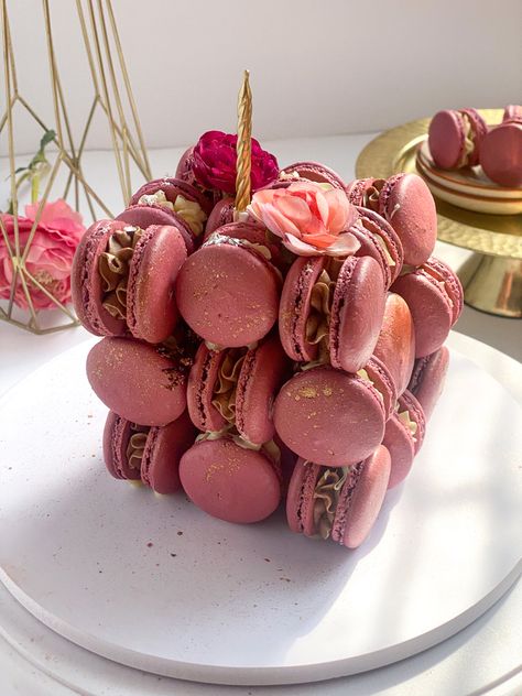 Macaroon Cube Cake, Macrons Cake, Macaron Cube Cake, Macaron Cakes, Macarons Cake, Macaroon Cake, Cube Cake, Fine Dining Desserts, Baking Aesthetic