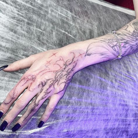 Neotribal Tattoo, Abstract Tattoo Ideas, Magic Runes, Tattoo Shading, Grunge Tattoo, Rainbow Tattoos, Sigil Tattoo, Pretty Hand Tattoos, Zodiac Tattoos