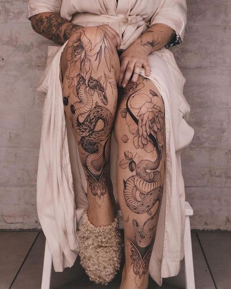 Tattoo Bein Frau, Leg Tattoo Ideas, Tattoo Snake, Full Leg Tattoos, Leg Tattoos Women, Leg Sleeve Tattoo, Tattoo Ideas For Women, Thigh Tattoos Women, Leg Tattoo