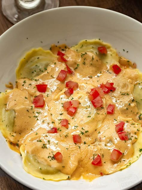 Olive Garden Mushroom Ravioli Photo Review | Alyona’s Cooking Olive Garden Mushroom Ravioli Recipe, Mushroom Ravioli Recipe, Ravioli Sauce, Copycat Recipes Olive Garden, Mushroom Ravioli, Olive Garden Recipes, Ravioli Recipe, Smoked Cheese, Making Pasta