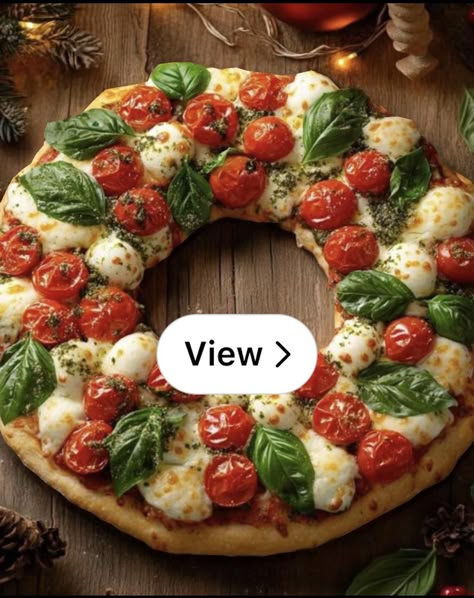 Lemon8 · 🎄🍕 Wreath Pizza – A Festive Twist for the Holidays · @Italia Love Holiday Pizza Wreath, Holiday Pizza Ideas, Christmas Pizza Party, Christmas Wreath Food, Wreath Pizza, Pizza Wreath, Food Wreath, Christmas Pizza, Christmas Eats