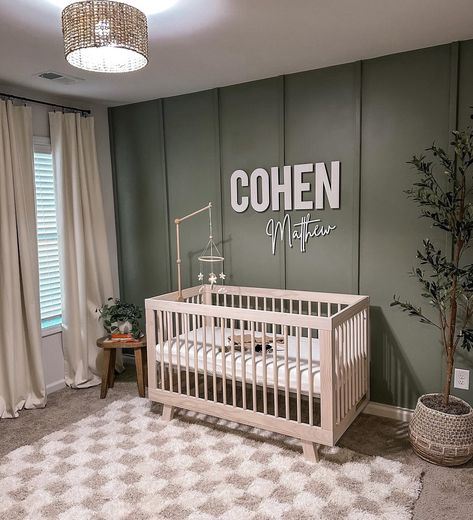 Green Wall Nursery Boy, Boys Neutral Nursery, Gender Neutral Baby Room Ideas, Babyboy Decoration Room, Nursery Office Guest Room Combo, Nursery With Brown Crib, Forest Green Baby Nursery, Boho Boy Nursery Ideas