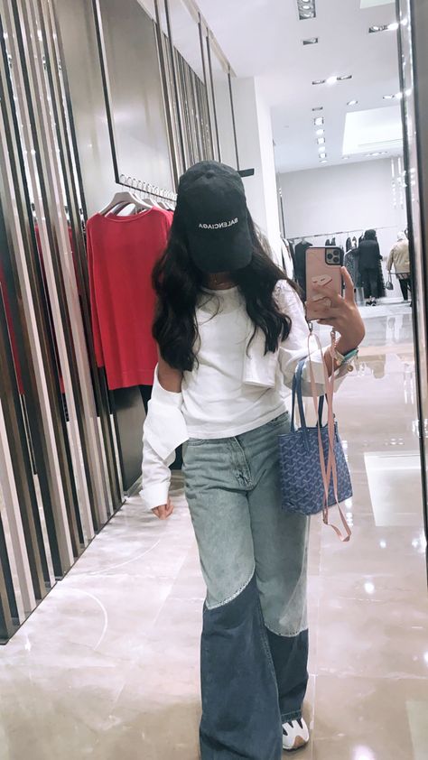 Kuwaiti Girl Outfit, Kuwaiti Girl Aesthetic, Kuwaiti Girl Style, Kuwaiti Girl, Arab Lifestyle, Khaleeji Aesthetic, Beer Outfit, Outfit Inspo Summer, Uni Outfits