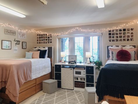 Small Dorm Room Ideas 2 Beds, Dorm Room Ideas For 2 People, Double Dorm Room Ideas Layout, 2 Person Dorm Room Ideas, Yellow Dorm Room Ideas, Dorm Room Ideas Yellow, Girls College Dorm Room Ideas, Yellow Dorm Room, Room Ideas Yellow