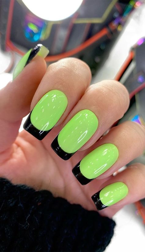 31. Bright Green Nails with Black Tips What do you like most in the summer?  For me, I love most about summer is able... Green Nails With Black Tips, Nails With Black Tips, Bright Green Nails, Nails Lace, Lime Green Nails, Nails With Black, Nails Bright, Neon Green Nails, Green Nail Art