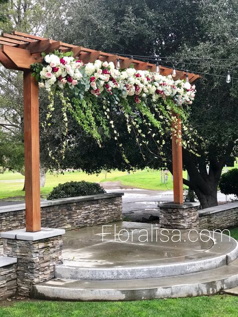 Pergola Ideas Wedding, Floral Pergola Wedding, Greenery Trellis Wedding, Wedding Pergola Flowers, Pergola Wedding Decorations, Ivy Wedding Arch, Pergola With Flowering Vines, Arches For Weddings Ivy & Lights, Gazebo Wedding Decorations