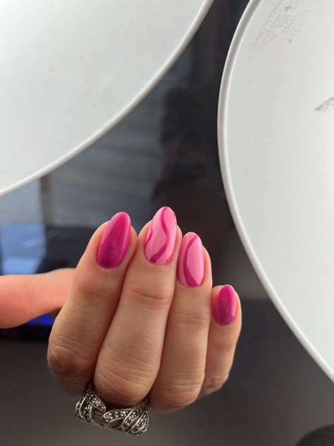 Barbie Pink Nails Short Almond, Legally Blonde Nails, Almond Nails Designs Summer Pink, Swirl Nails Pink, Pink Swirl Nails, Barbie Nails Acrylic, Nail Inspo Summer, Barbie Nail, Almond Nails Pink