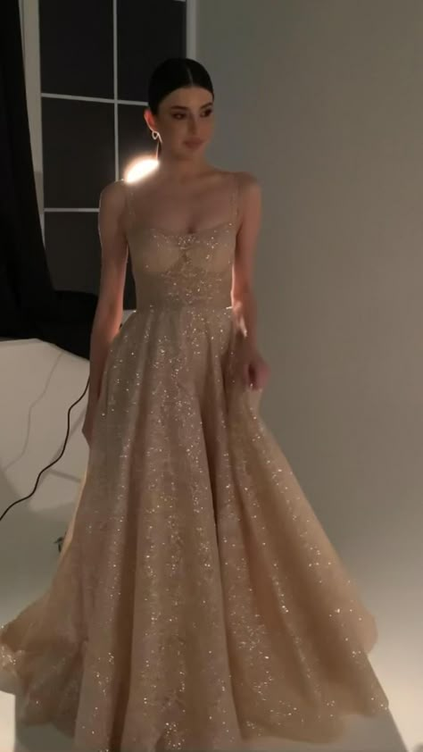 Trendy Prom Dresses, Prom Dress Inspo, Prom Dresses Black, Evening Style, Queen Dress, Prom Dress Inspiration, Cute Prom Dresses, Pretty Prom Dresses, Prom Outfits