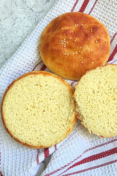 Fathead burger buns split across to show the crumb Fat Head Dough Recipe, Keto Burger Buns, Low Carb Burger Buns, Low Carb Bun, Best Low Carb Bread, Hamburger Bun Recipe, Fat Head Dough, Keto Buns, Carb Cravings