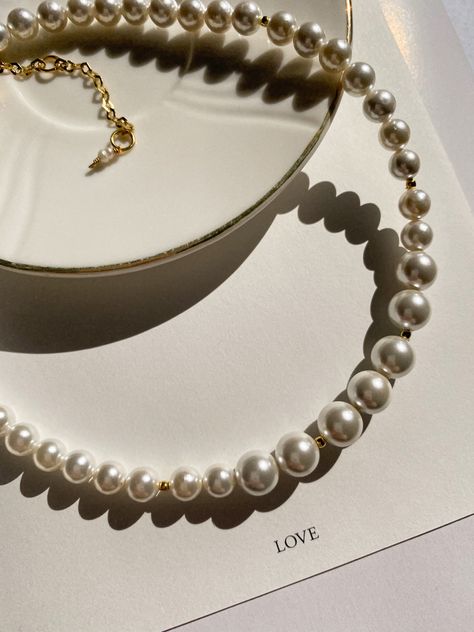 Pearl Necklace Photography, Necklace Photography, Pearl Jewelery, Advertising Photography, Still Life, Cute Wallpapers, Pearl Necklace, Photography