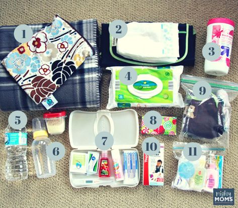 How to Build an Emergency Baby Car Kit in 3 Easy Steps • The Mighty Moms Club Car Emergency Kit, Baby Checklist, Car Organization, Newborn Hacks, Diy Bebe, Baby Prep, Preparing For Baby, Car Kit, Baby Kit