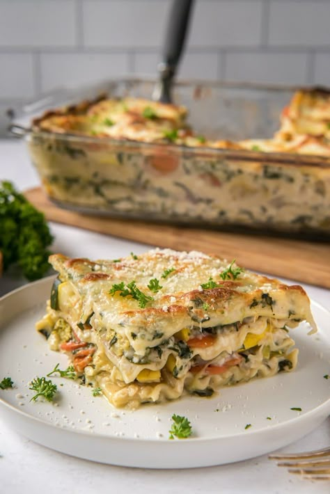 Garden Vegetable Lasagna, Lasagna Garden, Vegetable Lasagna Recipe, Veggie Lasagna Recipe, Lasagna Vegetarian, Pasta Lasagna, Lasagna Recipe With Ricotta, Vegetable Lasagne, Vegetables Pasta