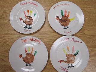 Crafty Thanksgiving Plates Thanksgiving Dinner Plates, Thanksgiving Traditions Family, Thanksgiving Plate, Thanksgiving Toddler, Fun Thanksgiving Crafts, Turkey Handprint, Thanksgiving Plates, Halloween Plates, Dollar Store Christmas Crafts