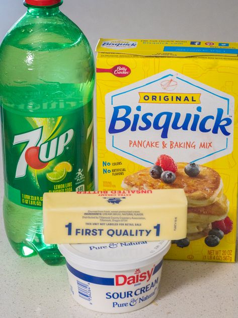 7 Up Bisquick Biscuits, 7 Up Biscuits Recipe, 7 Up Biscuits, Bisquick Biscuits, Bisquick Pancakes, Bisquick Recipes, Biscuit Bread, Southern Dishes, Biscuit Bake