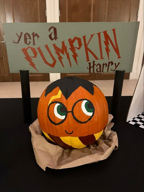 Easy Harry Potter Pumpkin Painting Ideas, Pumpkin Painting Ideas Based On A Book, Pumpkin Paint Book Character, Er Pumpkin Decorating, Hot Glue Pumpkin Designs, Pumpkin Decorating Harry Potter, Pumpkin Decorating Ideas Harry Potter, Painted Pumpkins Harry Potter, Book Inspired Pumpkin Decorating