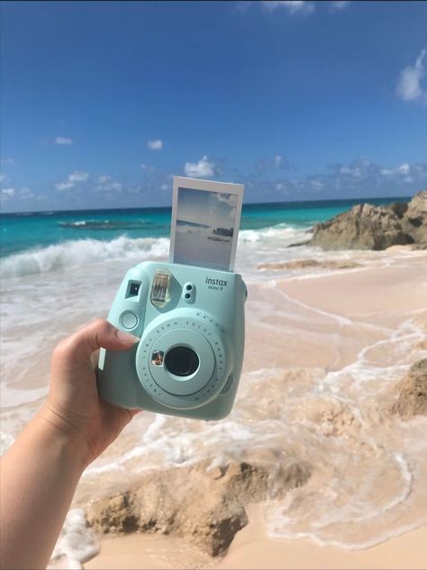 Instax Aesthetic, Polaroid Camera Ideas, Instax Mini Ideas, Instax Mini 12, Polaroid Instax, Instax Mini Camera, Instax Mini 9, Polaroid Photography, Instax Camera