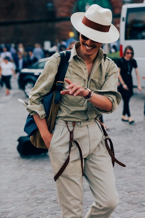 The Best Street Style at Pitti Uomo Photos | GQ Dubai Outfit, Safari Outfit, Style Gentleman, Safari Outfits, Vis Dev, Safari Chic, Safari Style, Cool Street Fashion, Gentleman Style