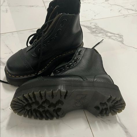 Doc Marten Sinclair zip Zipper Doc Martens, Zip Up Doc Martens, Doc Marten Sinclair, Doc Martens Sinclair, Doc Marten, Doc Martens, All Black Sneakers, Combat Boots, Zip Ups