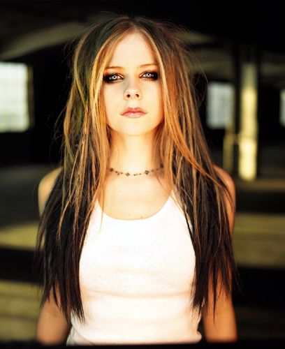 2000s Avril Lavigne, Avril Lavigne 2004, 2000s Hair, Avril Lavingne, Avril Lavigne Photos, Avril Lavigne Style, Punk Princess, Punk Hair, Under My Skin