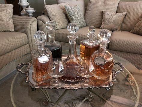 Liquor Tray Display Ideas, Antique Silver Tray Decor Ideas, Liquor Tray Display, Decanter Display Bar Vintage, Decanter Display Ideas, Decanter Display Bar, Whiskey Decanter Display, Crystal Glassware Display, Silver Trays Decor Ideas