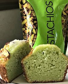 Pistachio Muffins Recipe, Instant Pudding Pie, Super Moist Cake, Pistachio Pudding Cake, Pistachio Bread, Pistachio Muffins, Betty Crocker Cake Mix, Pudding Pie Filling, Betty Crocker Cake